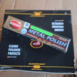 autosol đánh bóng kim loại